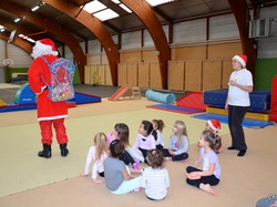 mini_le-pere-noel-et-nos-baby-54b3af7c2d3fb.jpg